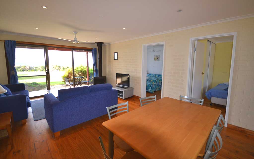 Skenes Creek Lodge Motel & Licensed Restaurant, Great Ocean Road accommodation at Apollo Bay