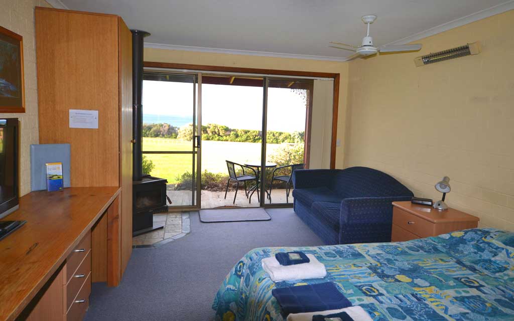 Skenes Creek Lodge Motel & Licensed Restaurant, Great Ocean Road accommodation at Apollo Bay