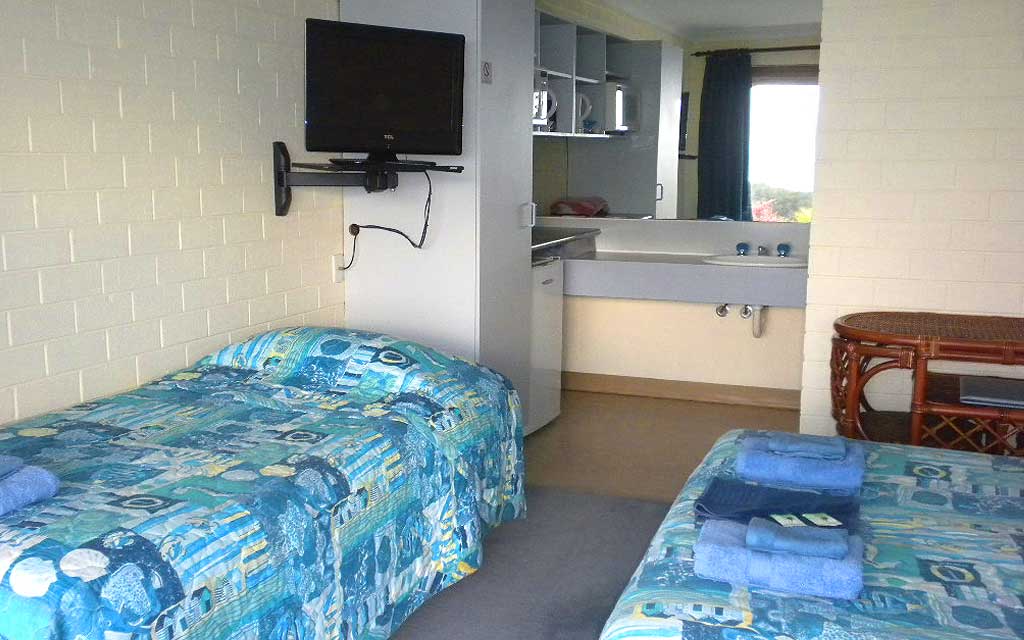Skenes Creek Lodge Motel & Licensed Restaurant, Great Ocean Road accommodation at Apollo Bay