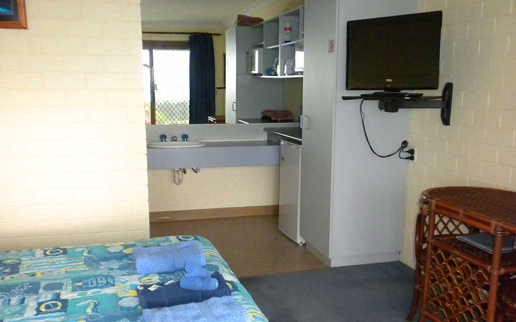 Skenes Creek Lodge Motel & Licensed Restaurant, Great Ocean Road accommodation at Apollo Bay